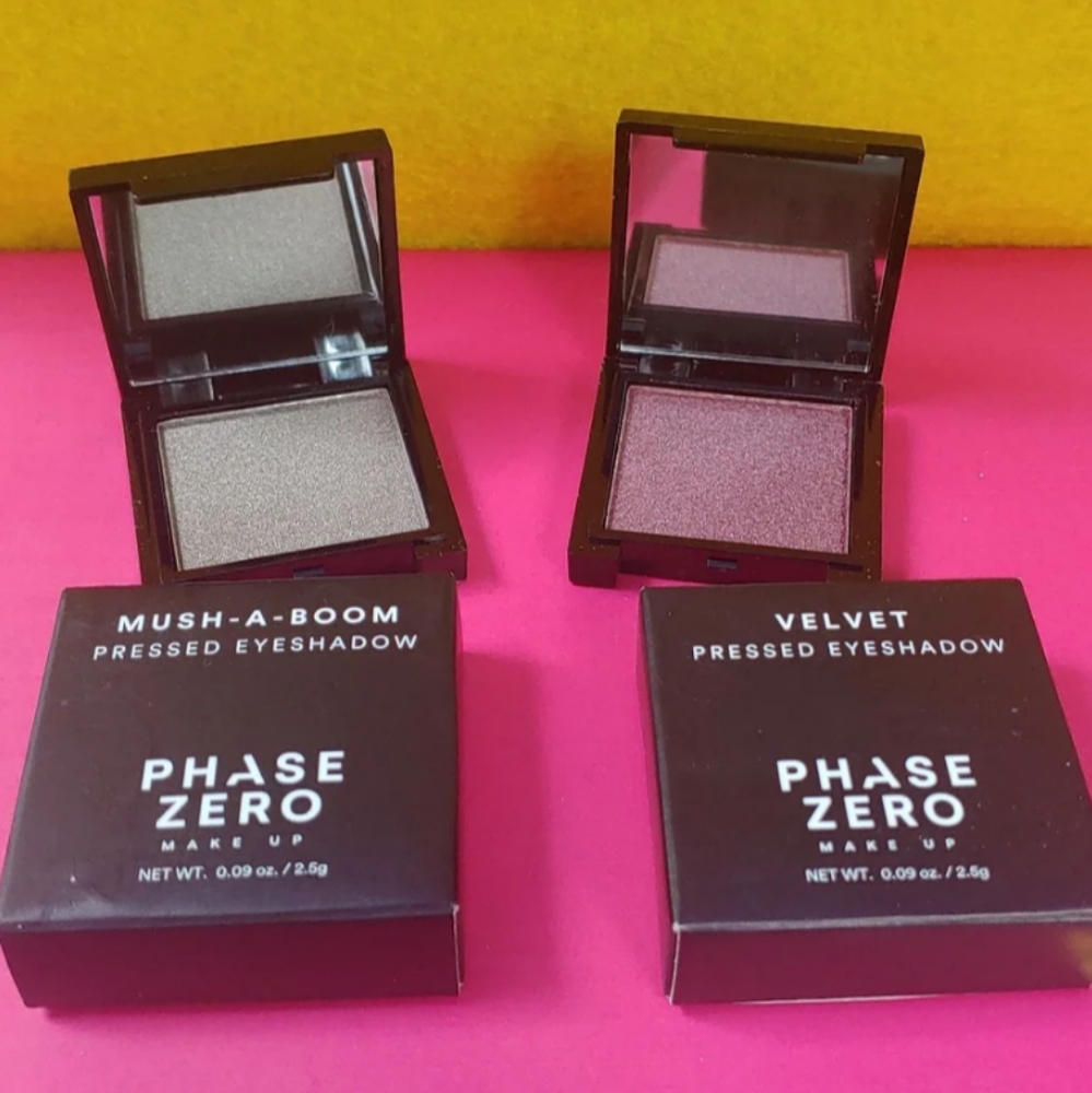Mush-a-boom or Velvet Phase Zero Eyeshadow Single Compact